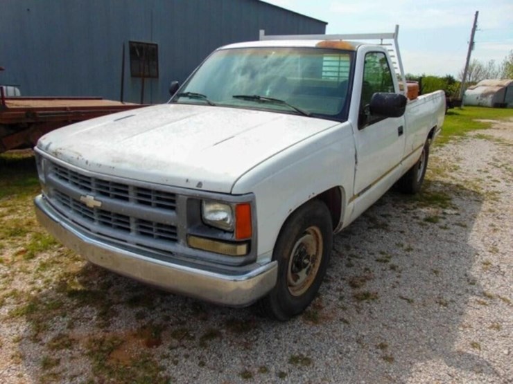 chevrolet-2500-image-1