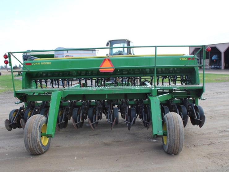 john-deere-750-image-15