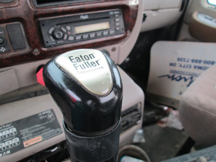 #46168-•-inop-2006-mack-613-vision-t/a-daycab-truck-tractor-1m1ak06yx6n010204-image-37