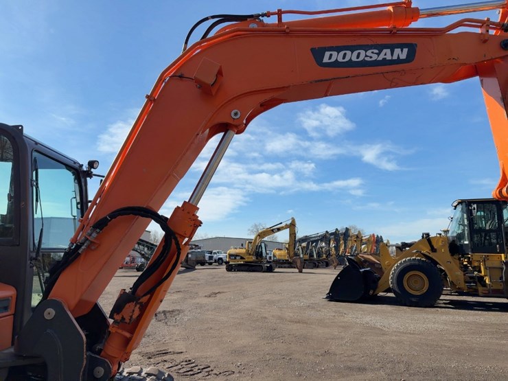 2019-doosan-dx85r-3-image-11