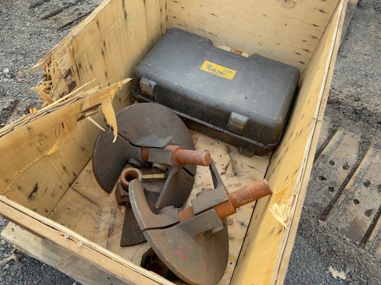 2010-caterpillar-ap-555e-image-47