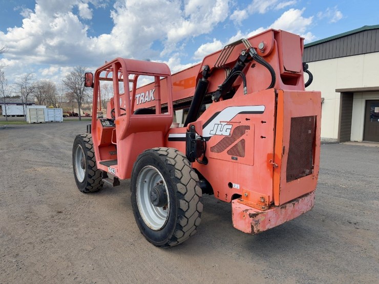 2015-sky-trak-6042-image-3