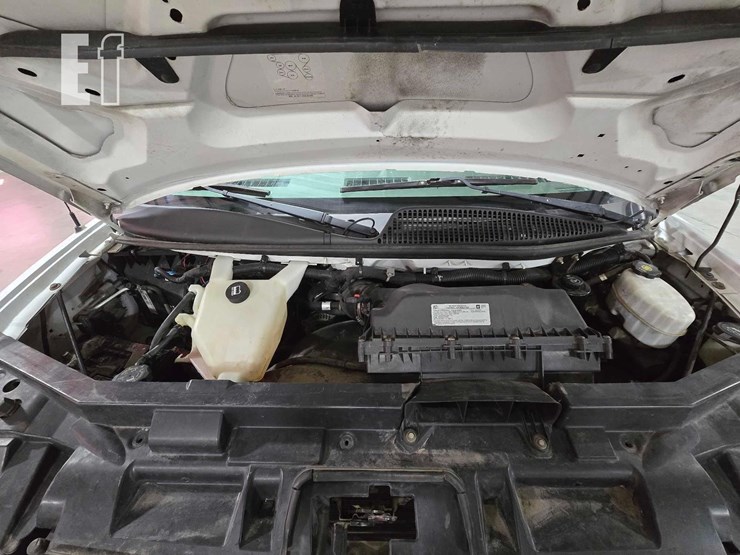 2019-gmc-savana-g1500-image-19