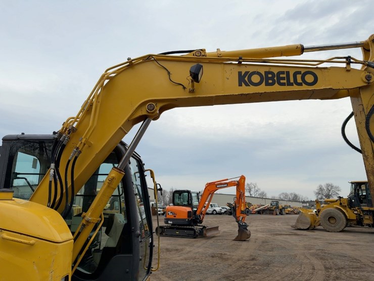 2017-kobelco-sk75sr-3e-image-11