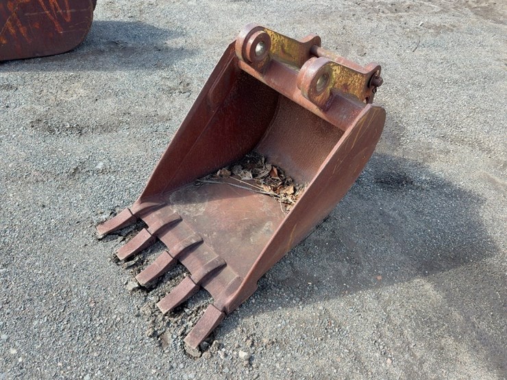 john-deere-310-image-2