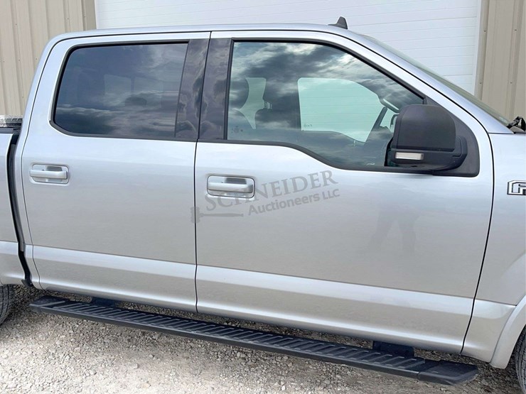 2020-ford-f150-image-17