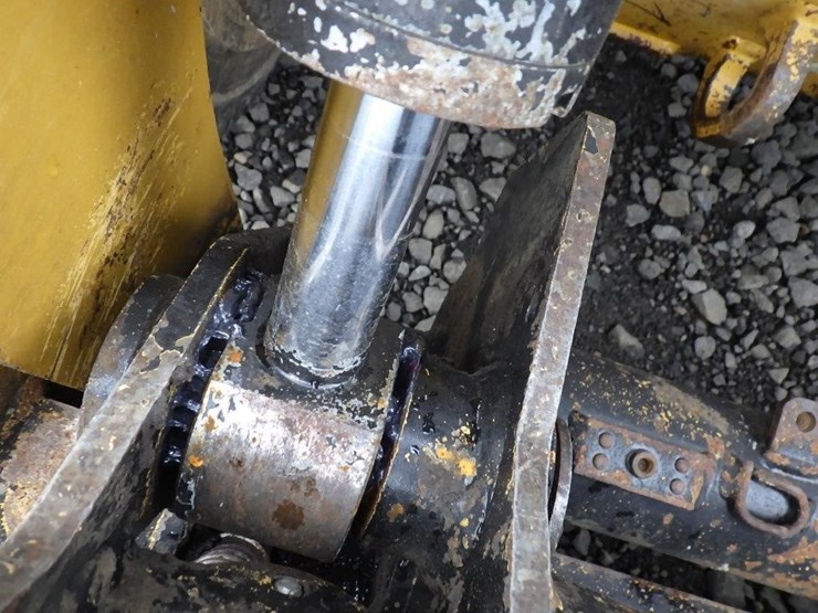 2020-caterpillar-226d3-image-26