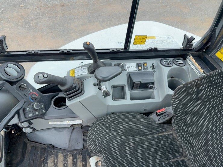 2023-bobcat-e42-image-29