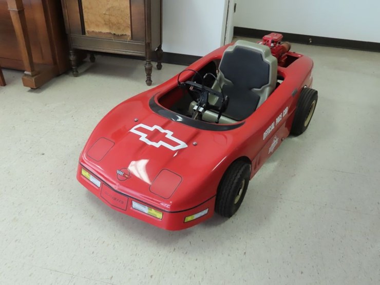 central-iowa-chevrolet-dealers-edition-pace-car-motorized-corvette-image-3