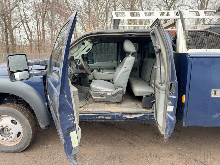 2012-ford-f550-xl-image-26