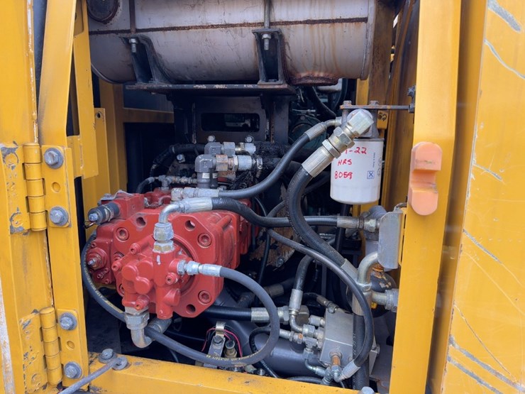 2006-volvo-ec140b-lc-image-34