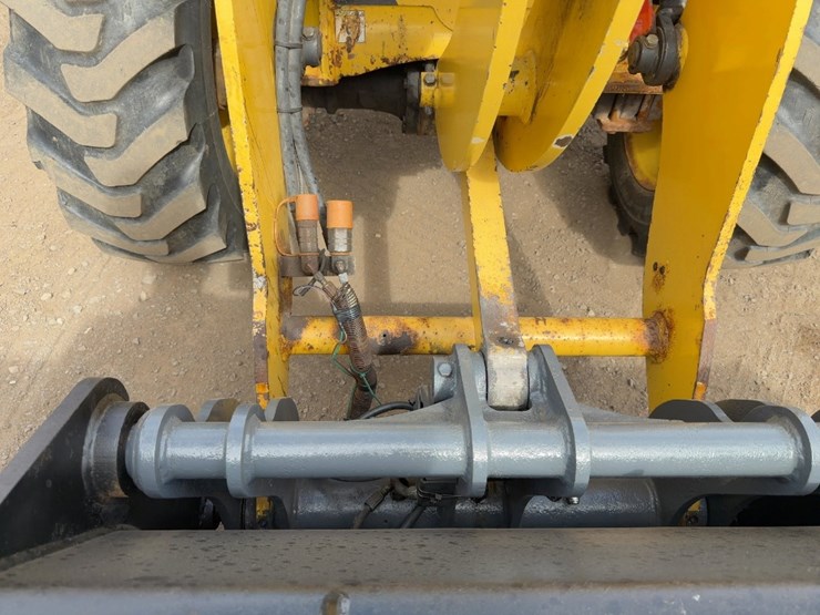 2017-yanmar-v8-image-12