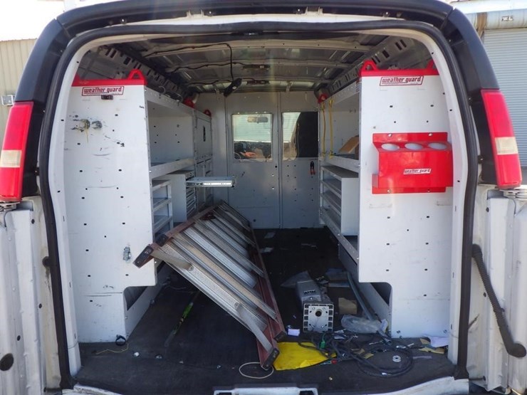 2015-chevrolet-express-2500-image-8