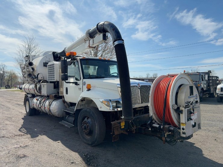 2006-international-7400-image-7