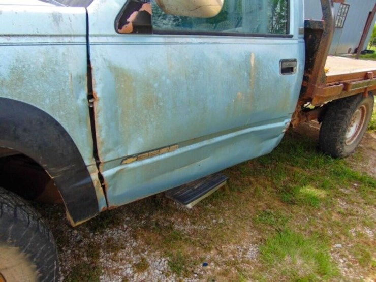 1989-chevrolet-2500-image-13