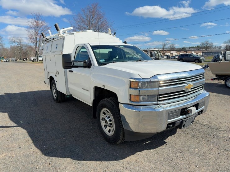 2015-chevrolet-silverado-3500hd-image-7