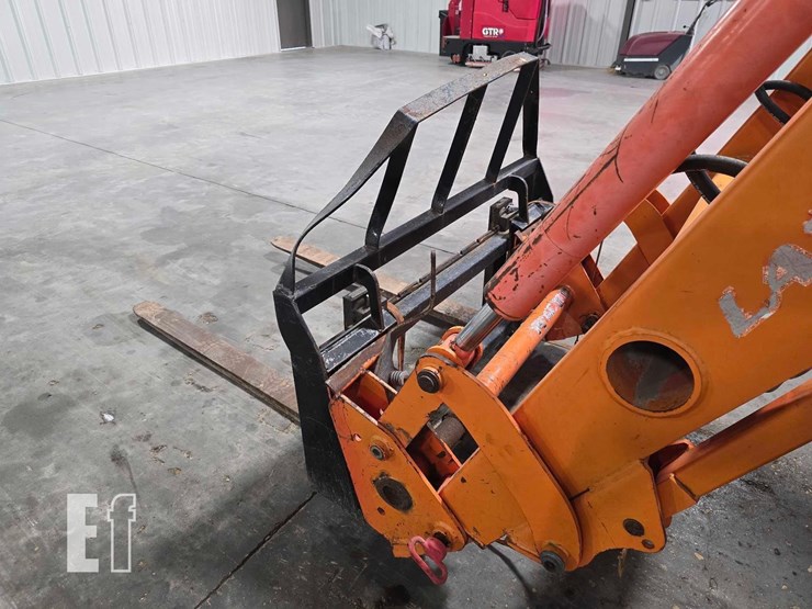 2012-kubota-m108s-image-14