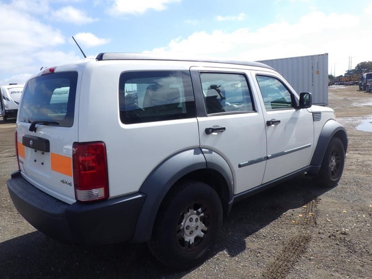 2008-dodge-nitro-image-3