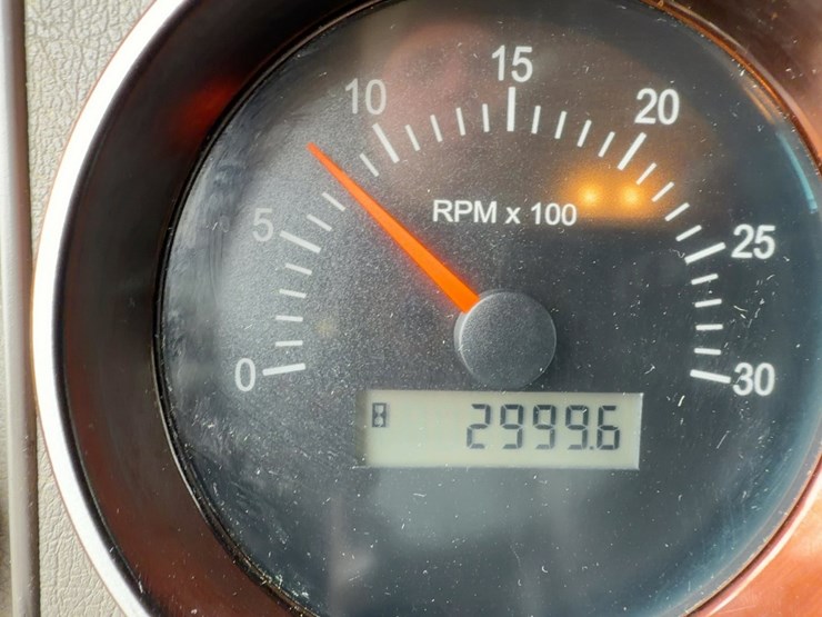 2005-kenworth-t300-image-30