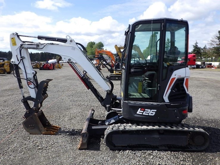 2020-bobcat-e26-image-6