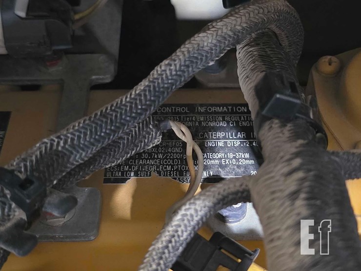 2016-caterpillar-305e2-cr-image-26