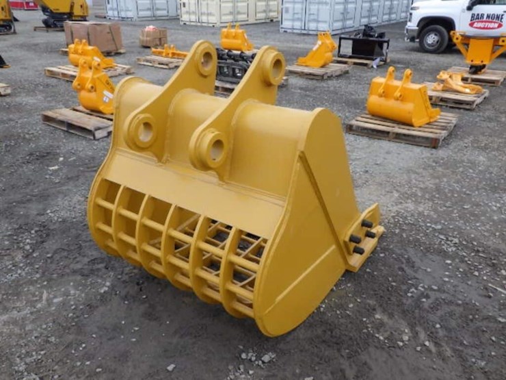 caterpillar-320-image-3