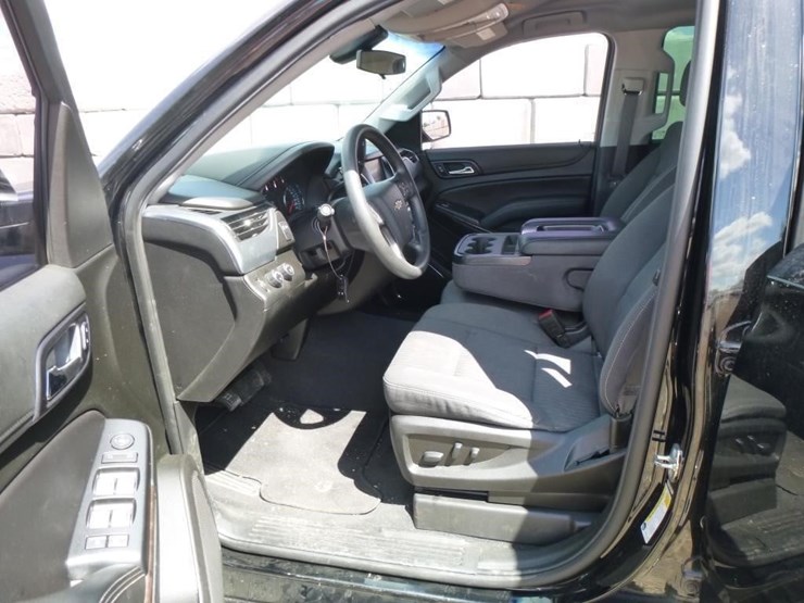 2019-chevrolet-tahoe-image-7