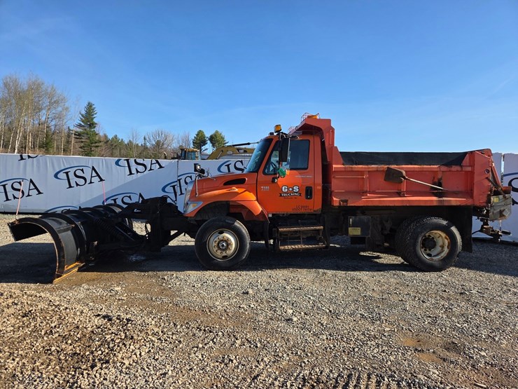 2002-international-7300-image-2