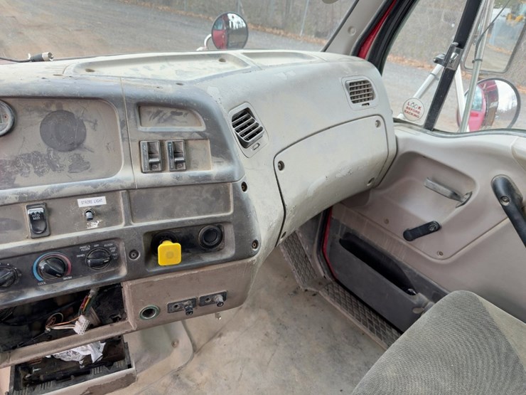 2000-sterling-lt8500-image-30