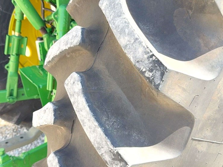 2004-john-deere-7320-image-25