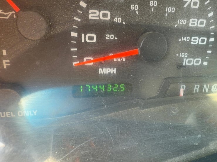 2002-ford-f350-xl-image-27