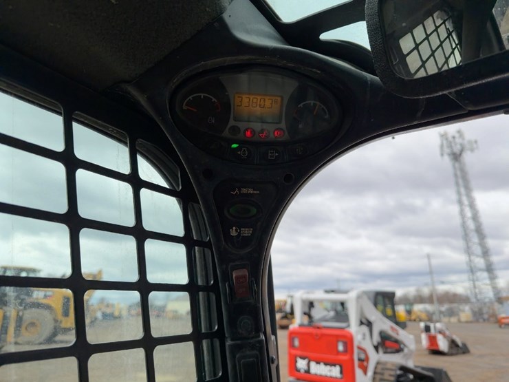 2019-bobcat-s570-image-21