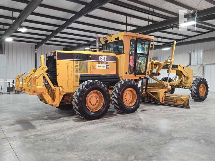 2007-caterpillar-140h-image-3