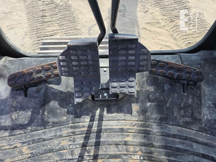 2018-deere-350g-lc-image-16