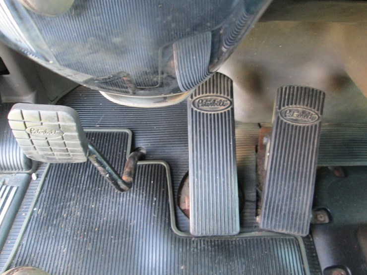 2008-peterbilt-389-image-48