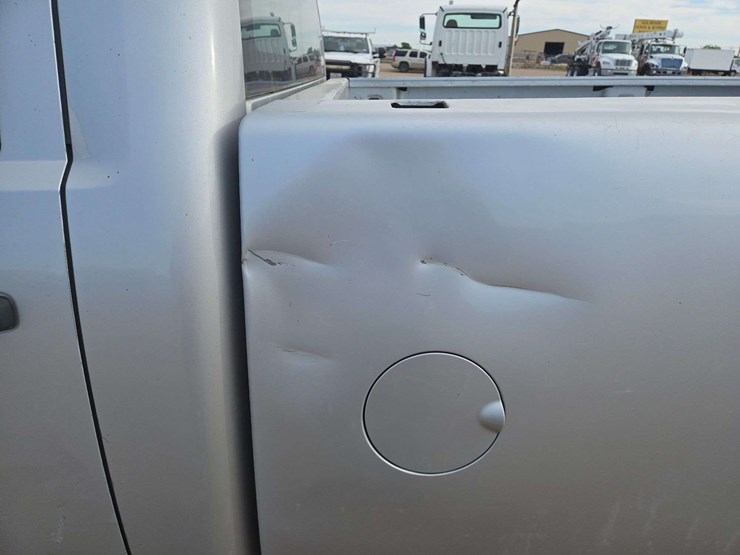 2013-chevrolet-silverado-3500hd-image-8