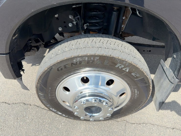 2023-ford-f450-xlt-image-15