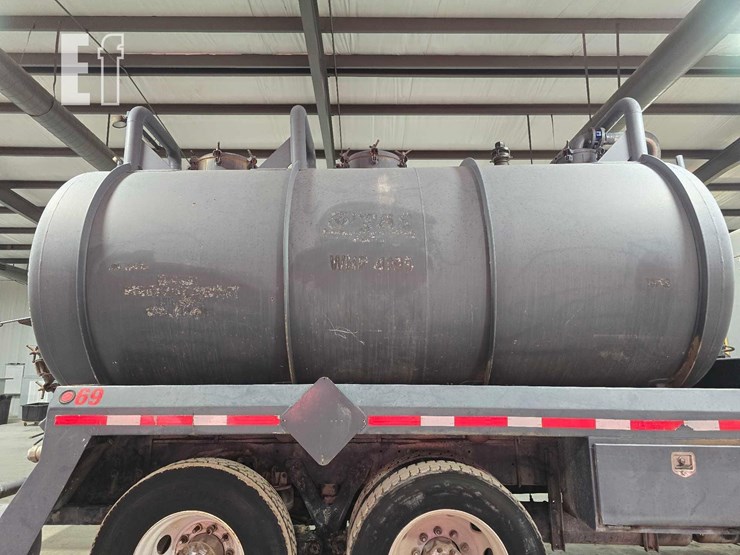 1999-kenworth-t800-image-33