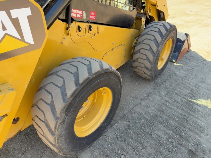 2019-caterpillar-272d2-image-13