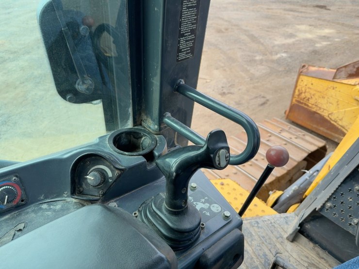 2014-deere-750k-lgp-image-40