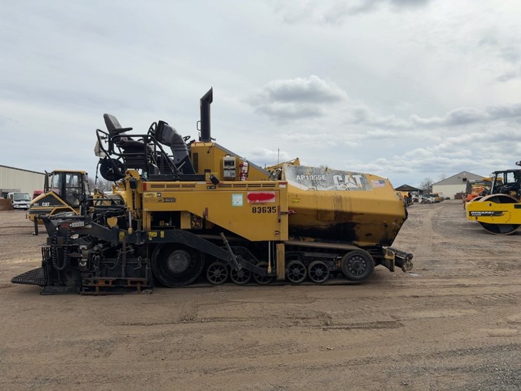 2013-caterpillar-ap-1055e-image-6