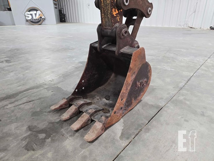 2013-hyundai-robex-35z-9-image-9