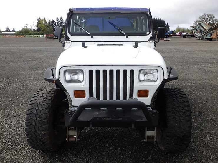 1992-jeep-wrangler-image-2