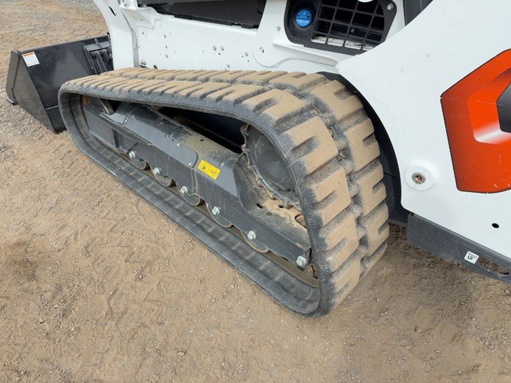 2024-bobcat-t770-image-15