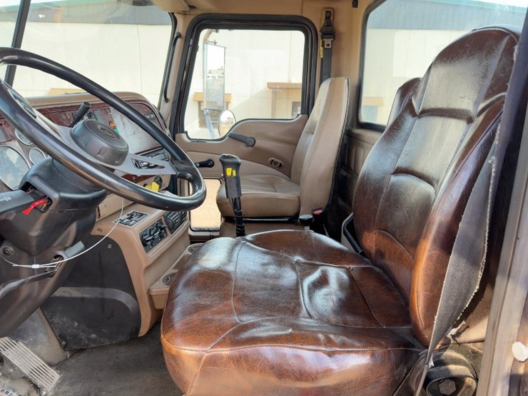 2006-mack-granite-cv713-image-29