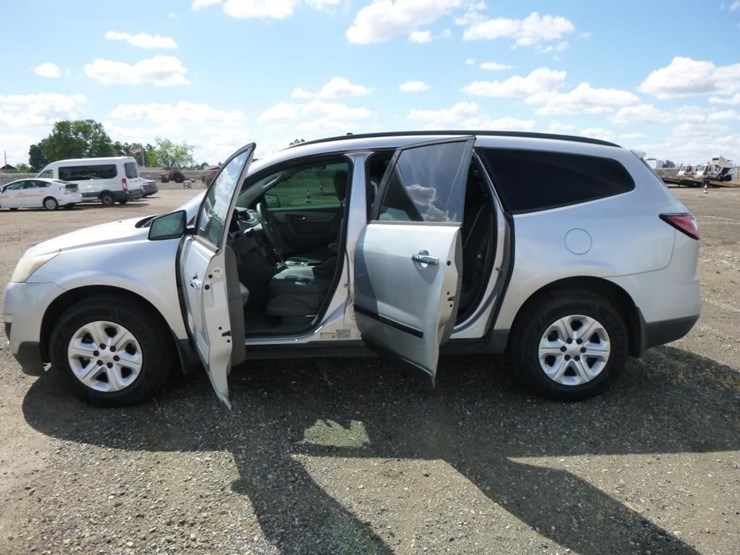 2015-chevrolet-traverse-image-6