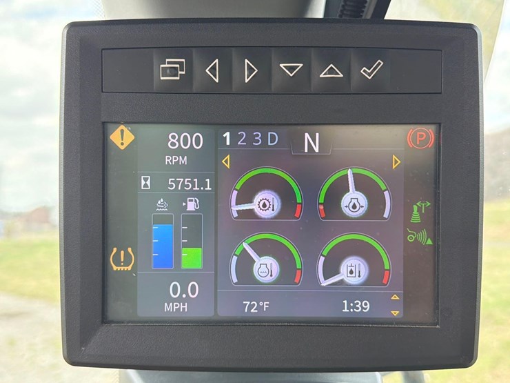 2020-deere-744l-image-27