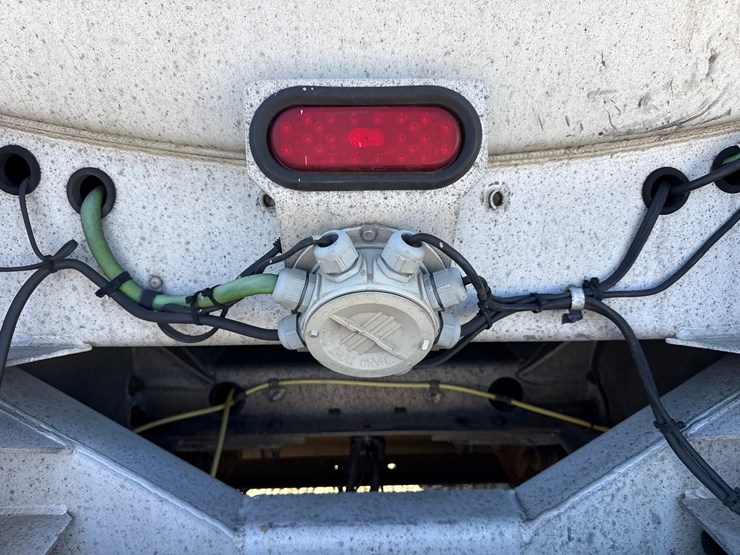 2007-heil-trailer-image-23