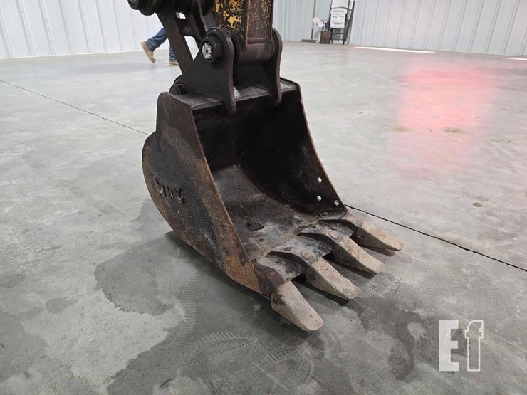 2013-hyundai-robex-35z-9-image-10