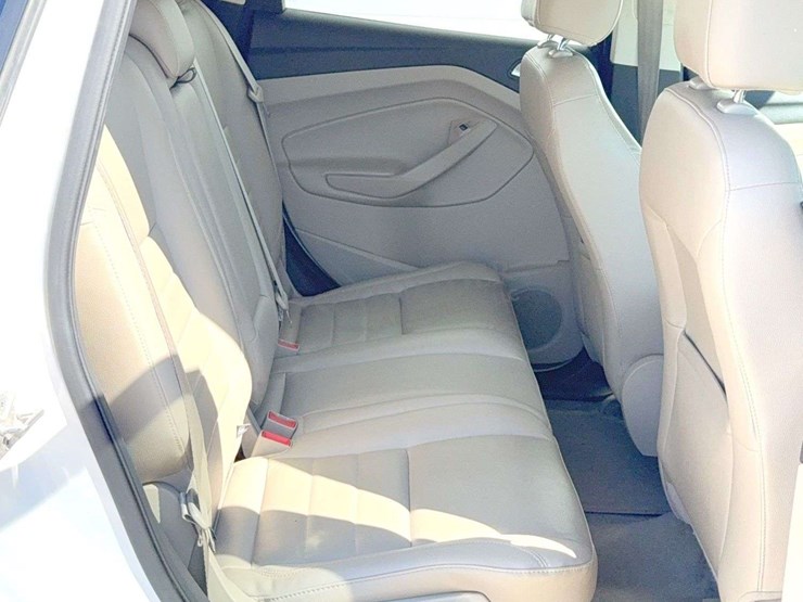 2014-ford-escape-titanium-image-34